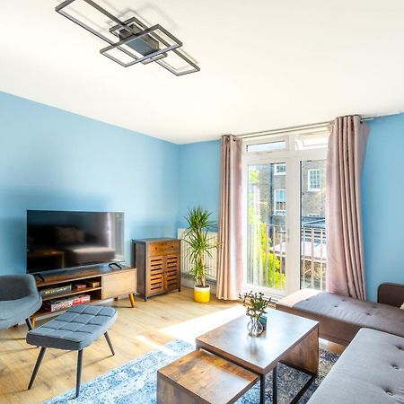 Magnificent 3Br Apt With Balcony London Exterior photo